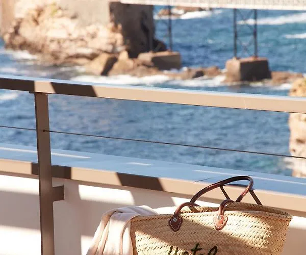 De La - Nouvel Etablissement Hotel 4*