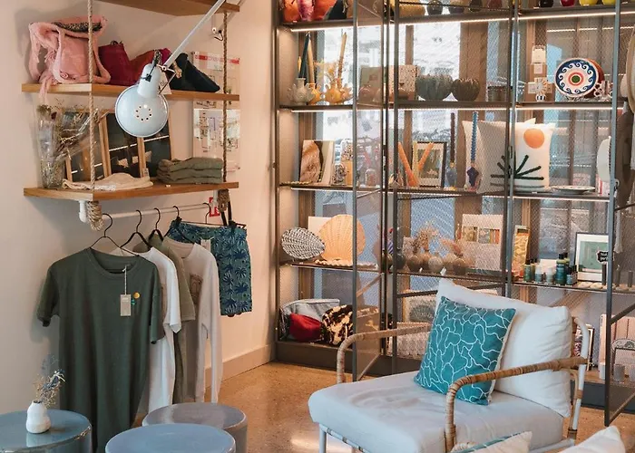 Hotel De La - Nouvel Etablissement