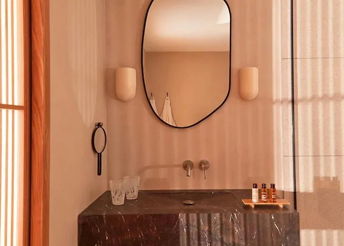 Hotel De La - Nouvel Etablissement