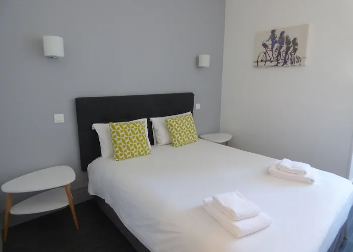 De La - Nouvel Etablissement Hotel